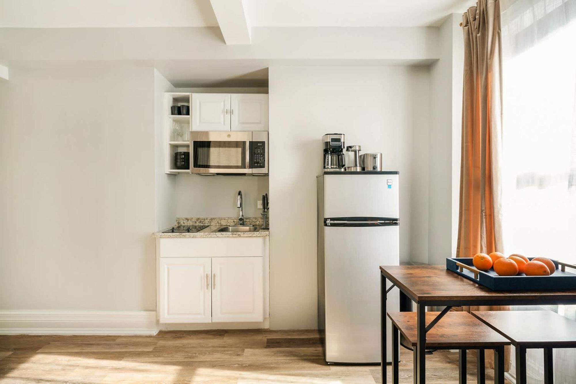 73-608 New 1br 1bth Uws Doorman Gym Appartement *